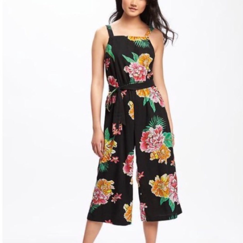 🌵Old Navy Floral Boho Romper Jumper